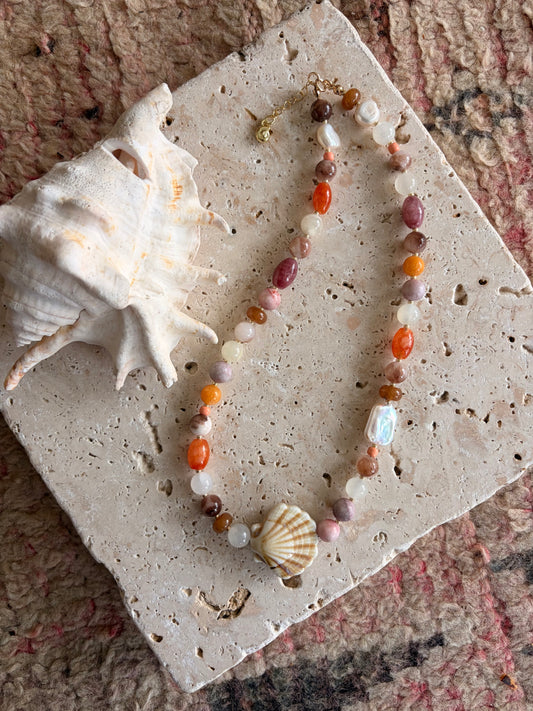 Shell Lavender Sol Necklace