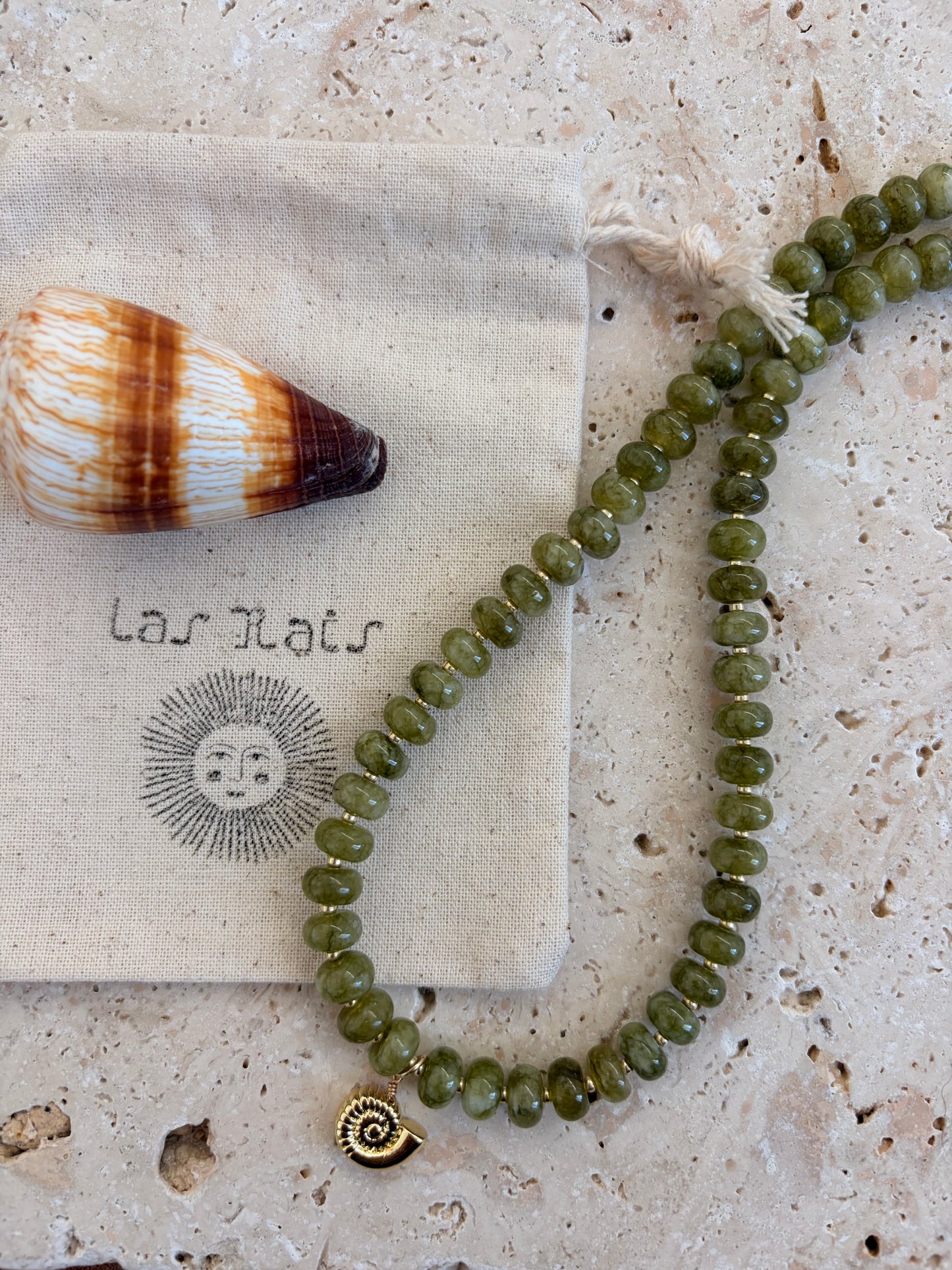 Cucumber Tide Nautilus Necklace